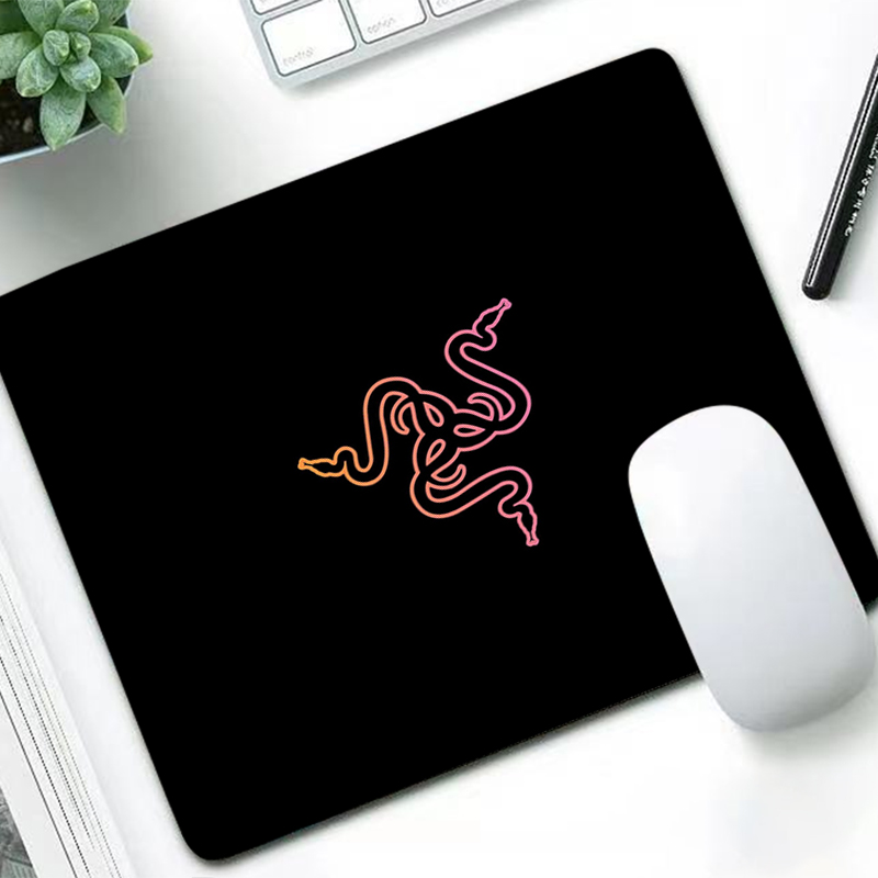 Gaming Console Portable Pc - Razer Luxe Muismat Anime Gamer Bureaumat